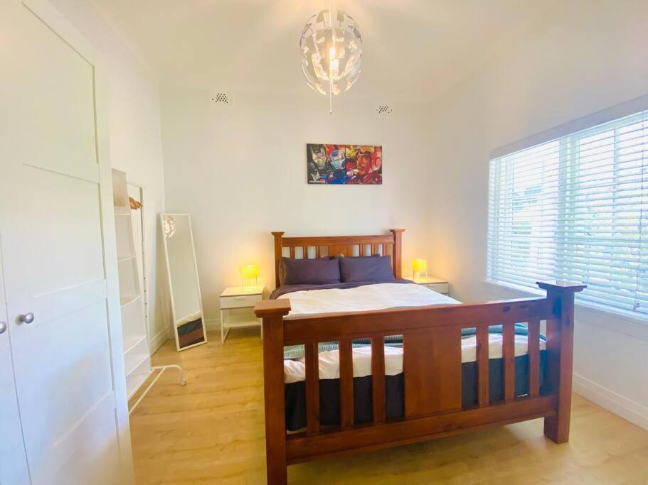 Lux 4br Straithfield House Close 2 Airport/city Casa vacanze Sydney