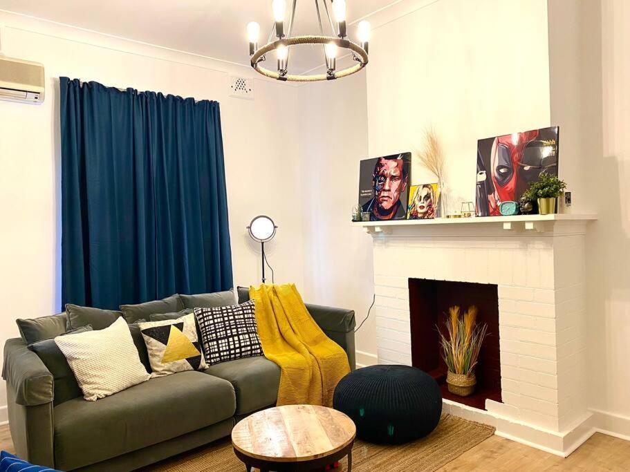 Casa vacanze Lux 4br Straithfield House Close 2 Airport/city *